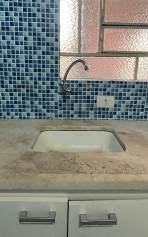 Casa para alugar com 48m², 1 quarto e sem vaga