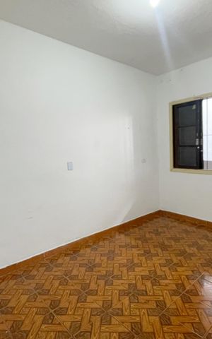 Casa para alugar com 48m², 1 quarto e sem vaga