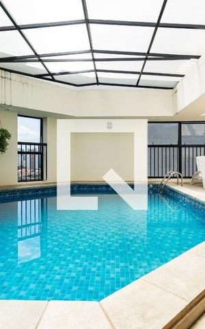 Studio para alugar com 38m², 1 quarto e 1 vaga Studio para alugar com 38m², 1 quarto e 1 vagaÁrea comum - Piscina