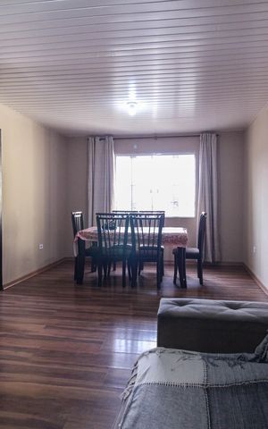 Casa à venda com 5m², 6 quartos e 2 vagas Casa à venda com 5m², 6 quartos e 2 vagasSala Casa 3