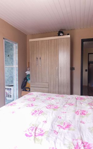 Casa à venda com 5m², 6 quartos e 2 vagas Casa à venda com 5m², 6 quartos e 2 vagasSuíte Casa 3