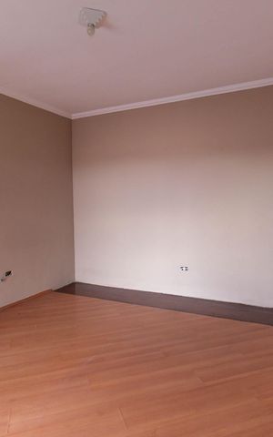 Casa à venda com 5m², 6 quartos e 2 vagas Casa à venda com 5m², 6 quartos e 2 vagasSuíte Casa 2