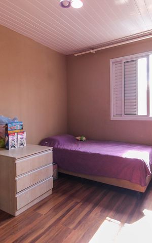 Casa à venda com 5m², 6 quartos e 2 vagas Casa à venda com 5m², 6 quartos e 2 vagasQuarto 1 Casa 3