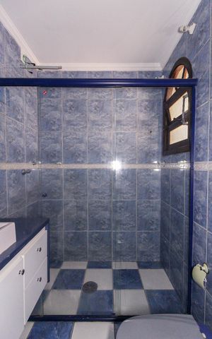 Casa à venda com 68m², 2 quartos e 1 vaga Casa à venda com 68m², 2 quartos e 1 vagaBanheiro Social