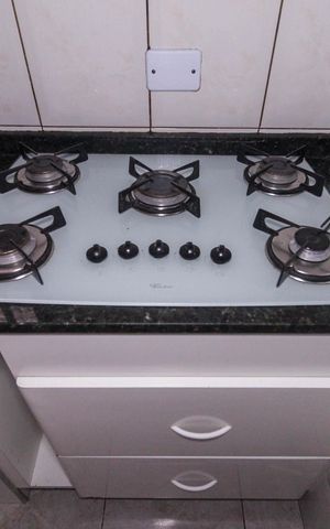Casa à venda com 68m², 2 quartos e 1 vaga Casa à venda com 68m², 2 quartos e 1 vagaSala - Cozinha
