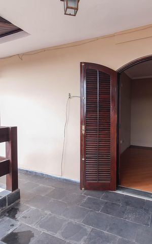 Casa à venda com 68m², 2 quartos e 1 vaga Casa à venda com 68m², 2 quartos e 1 vagaVaranda da Suíte