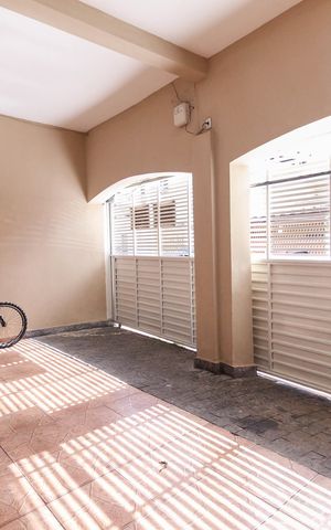 Casa à venda com 68m², 2 quartos e 1 vaga Casa à venda com 68m², 2 quartos e 1 vagaGaragem