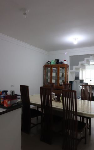 Casa à venda com 216m², 2 quartos e 4 vagasCopa e Cozinha 