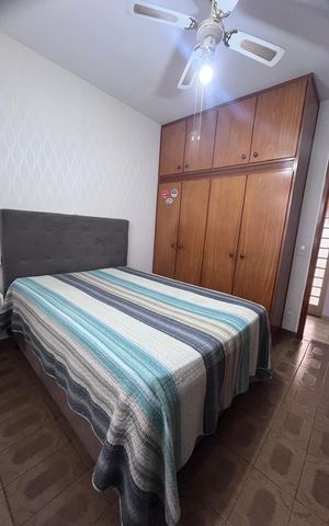 Casa à venda com 243m², 5 quartos e 2 vagas