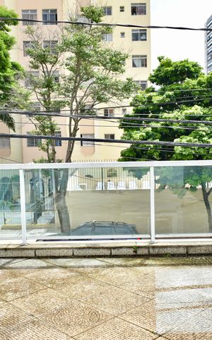 Casa à venda com 170m², 5 quartos e 2 vagas Casa à venda com 170m², 5 quartos e 2 vagasTerraço