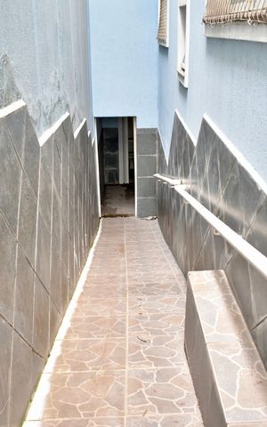 Casa à venda com 170m², 5 quartos e 2 vagas Casa à venda com 170m², 5 quartos e 2 vagasRampa