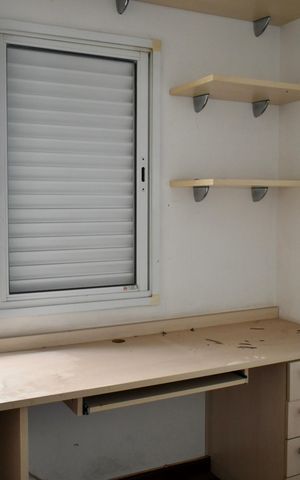 Casa à venda com 170m², 5 quartos e 2 vagas Casa à venda com 170m², 5 quartos e 2 vagasEscritório 1