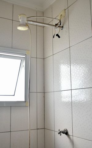 Casa à venda com 170m², 5 quartos e 2 vagas Casa à venda com 170m², 5 quartos e 2 vagasEscritório 2