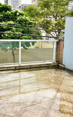 Casa à venda com 170m², 5 quartos e 2 vagas Casa à venda com 170m², 5 quartos e 2 vagasTerraço