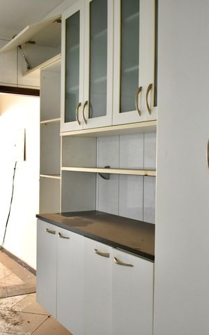 Casa à venda com 170m², 5 quartos e 2 vagas Casa à venda com 170m², 5 quartos e 2 vagasCozinha