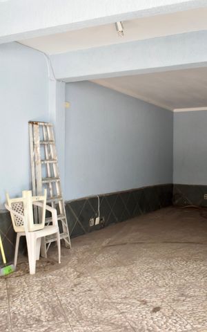 Casa à venda com 170m², 5 quartos e 2 vagas Casa à venda com 170m², 5 quartos e 2 vagasGaragem