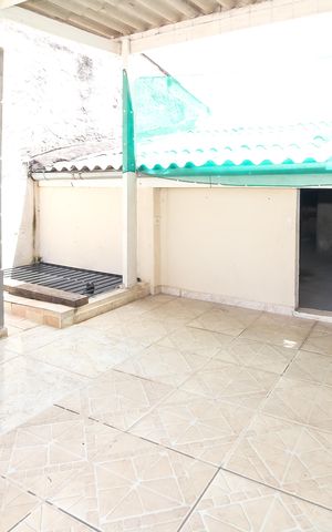 Casa à venda com 80m², 2 quartos e sem vaga Casa à venda com 80m², 2 quartos e sem vagaÁrea de Serviço / Quintal