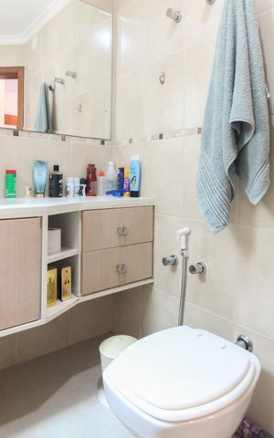 Casa à venda com 156m², 3 quartos e 3 vagasBanheiro Suíte 
