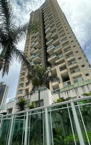 Apartamento para alugar com 136m², 3 quartos e 2 vagasFachada