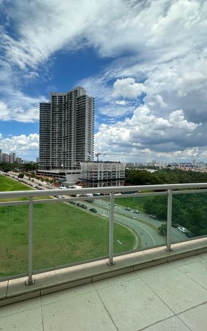 Apartamento para alugar com 136m², 3 quartos e 2 vagasVaranda