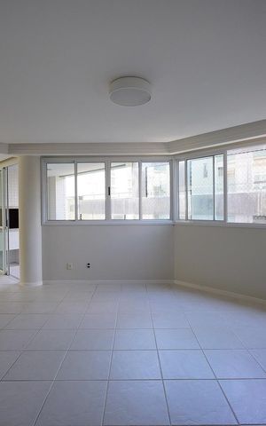 Apartamento para alugar com 140m², 3 quartos e 2 vagas Apartamento para alugar com 140m², 3 quartos e 2 vagasSala