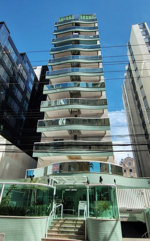 Apartamento para alugar com 140m², 3 quartos e 2 vagas Apartamento para alugar com 140m², 3 quartos e 2 vagasFachada