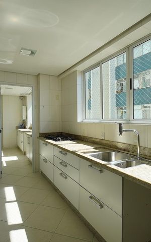 Apartamento para alugar com 140m², 3 quartos e 2 vagas Apartamento para alugar com 140m², 3 quartos e 2 vagasCozinha