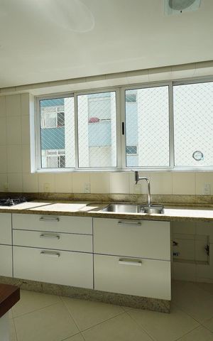 Apartamento para alugar com 140m², 3 quartos e 2 vagas Apartamento para alugar com 140m², 3 quartos e 2 vagasCozinha