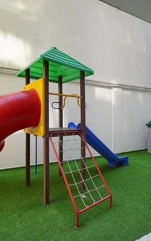 Apartamento para alugar com 140m², 3 quartos e 2 vagas Apartamento para alugar com 140m², 3 quartos e 2 vagasÁrea comum - Playground