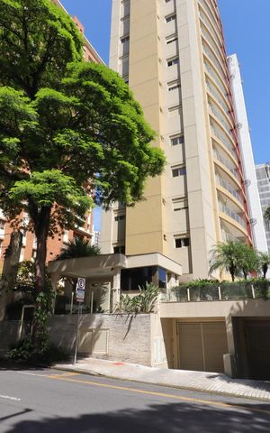 Apartamento à venda com 122m², 3 quartos e 3 vagasFachada