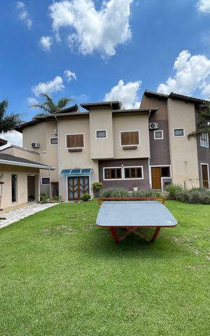 Casa de condomínio para alugar com 2950m², 3 quartos e 5 vagas Casa de condomínio para alugar com 2950m², 3 quartos e 5 vagasQuintal