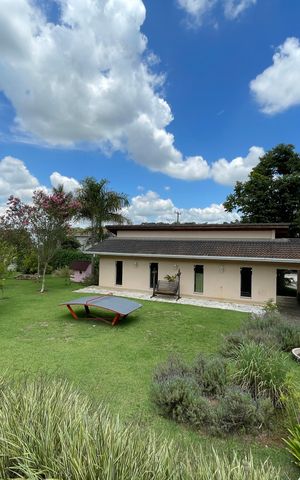 Casa de condomínio para alugar com 2950m², 3 quartos e 5 vagas Casa de condomínio para alugar com 2950m², 3 quartos e 5 vagasQuintal