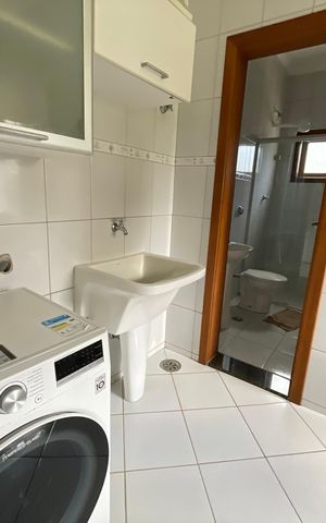 Casa de condomínio para alugar com 2950m², 3 quartos e 5 vagas Casa de condomínio para alugar com 2950m², 3 quartos e 5 vagasCozinha e Área de Serviço