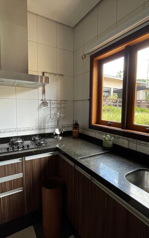 Casa de condomínio para alugar com 2950m², 3 quartos e 5 vagas Casa de condomínio para alugar com 2950m², 3 quartos e 5 vagasCozinha e Área de Serviço
