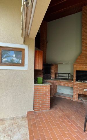 Casa de condomínio para alugar com 2950m², 3 quartos e 5 vagas Casa de condomínio para alugar com 2950m², 3 quartos e 5 vagasChurrasqueira