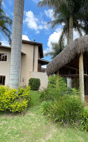 Casa de condomínio para alugar com 2950m², 3 quartos e 5 vagas Casa de condomínio para alugar com 2950m², 3 quartos e 5 vagasQuintal