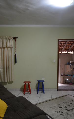 Casa à venda com 127m², 3 quartos e 2 vagasSala