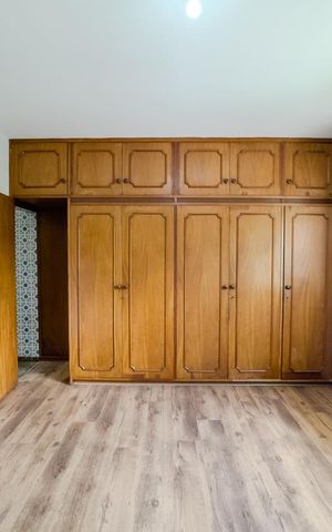 Casa à venda com 350m², 4 quartos e 8 vagasSuíte