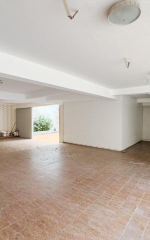 Casa à venda com 350m², 4 quartos e 8 vagasGaragem