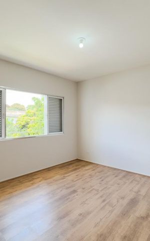 Casa à venda com 350m², 4 quartos e 8 vagasSuíte