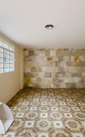 Casa à venda com 350m², 4 quartos e 8 vagasQuarto de Serviço