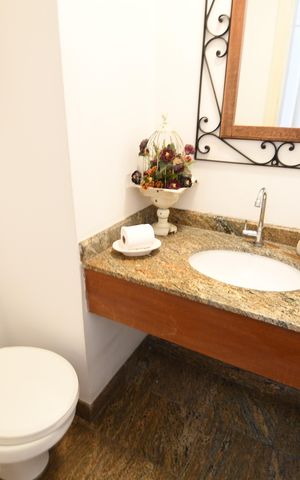 Apartamento à venda com 180m², 4 quartos e 2 vagasLavabo