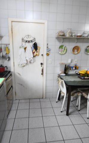Apartamento à venda com 180m², 4 quartos e 2 vagasCozinha
