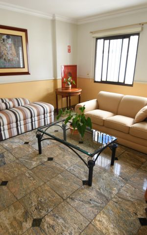 Apartamento à venda com 180m², 4 quartos e 2 vagasHall social