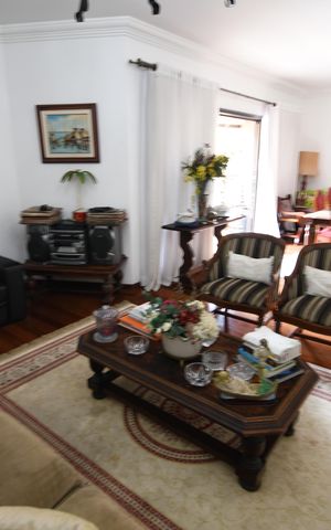 Apartamento à venda com 180m², 4 quartos e 2 vagasSala