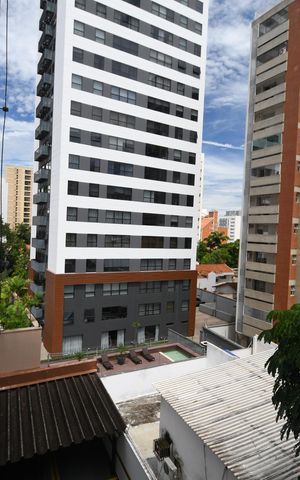 Apartamento à venda com 180m², 4 quartos e 2 vagasQuarto 1 - Vista