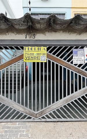 Casa à venda com 165m², 3 quartos e 2 vagas Casa à venda com 165m², 3 quartos e 2 vagasFachada 2