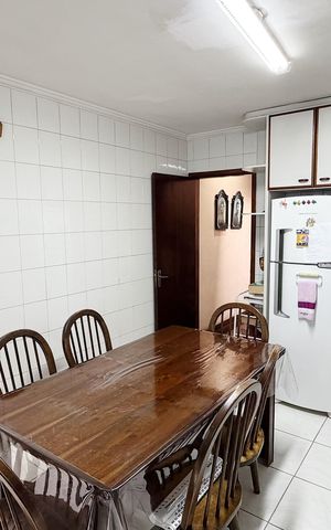 Casa à venda com 165m², 3 quartos e 2 vagas Casa à venda com 165m², 3 quartos e 2 vagasCozinha