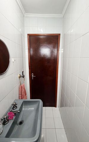 Casa à venda com 165m², 3 quartos e 2 vagas Casa à venda com 165m², 3 quartos e 2 vagasLavabo