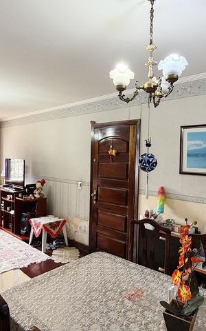 Casa à venda com 165m², 3 quartos e 2 vagas Casa à venda com 165m², 3 quartos e 2 vagasSala